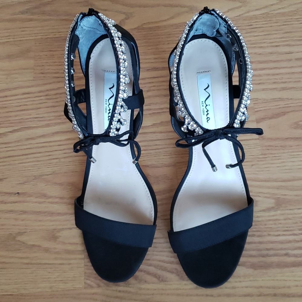 Heels - Picture 4 of 10